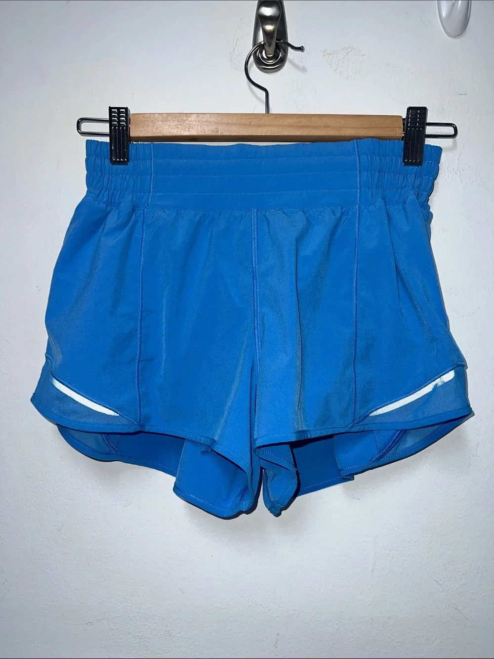 lululemon athletica hotty hot high rise lined short 2.5” size 4 style#